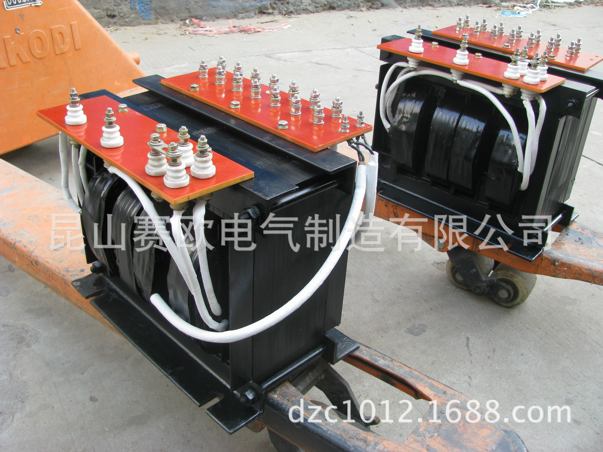 电器变压器_安卤素灯变压器8.4kw安电器uv变压器