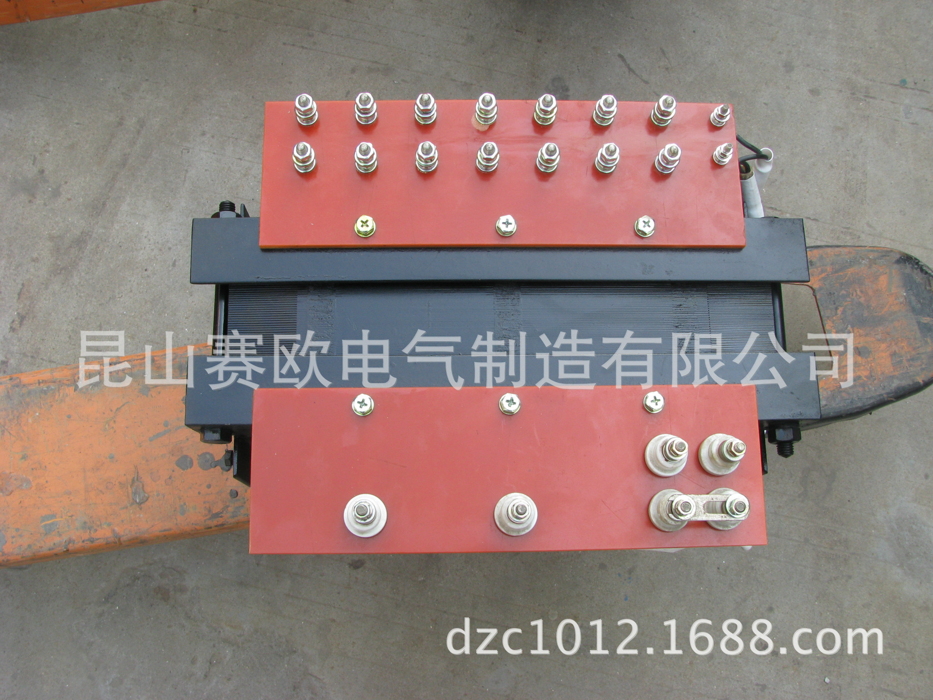 电器变压器_安卤素灯变压器8.4kw安电器uv变压器