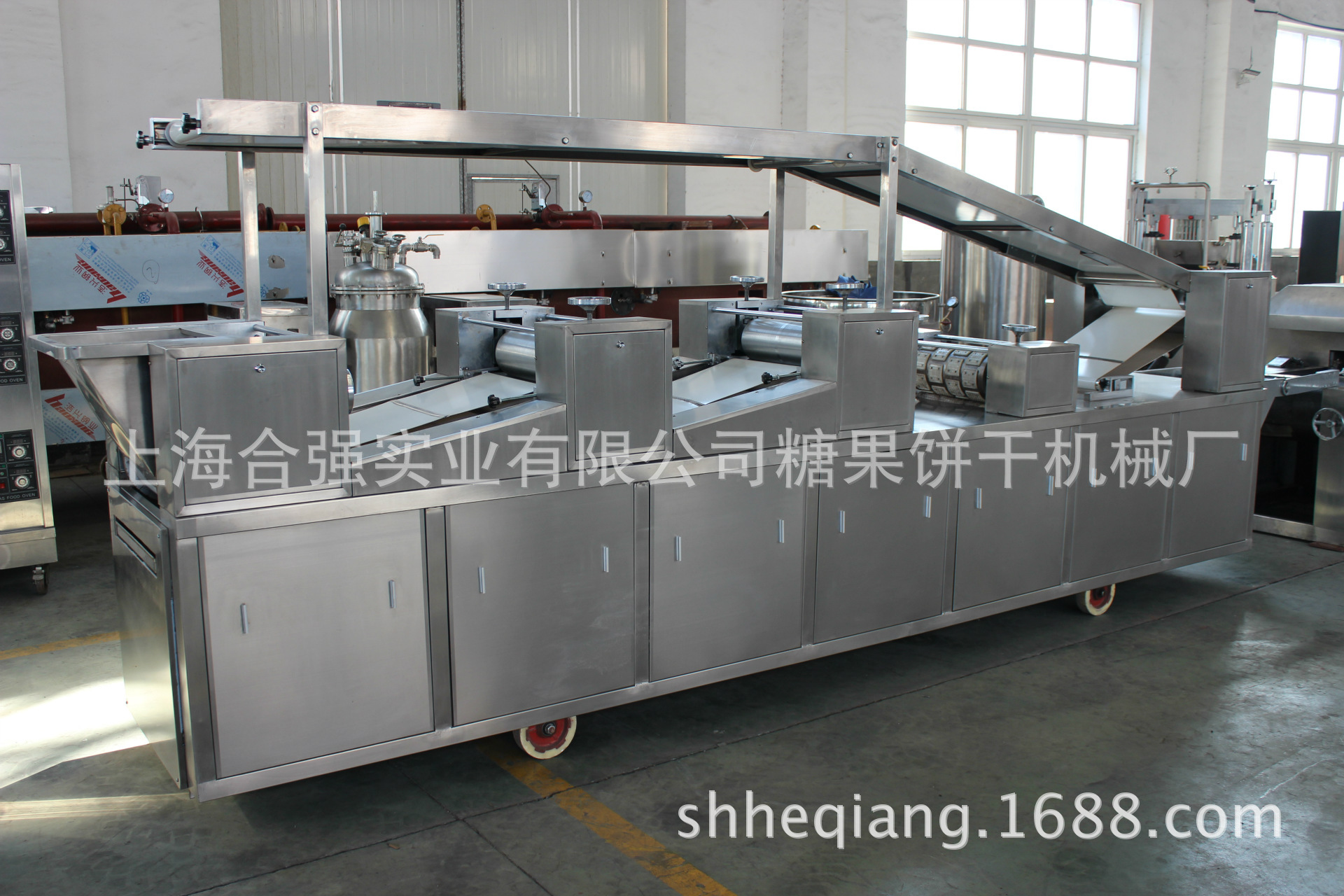 自动隧道烘烤炉_电热饼干隧道炉烤炉远红外线隧道炉全自动隧道电