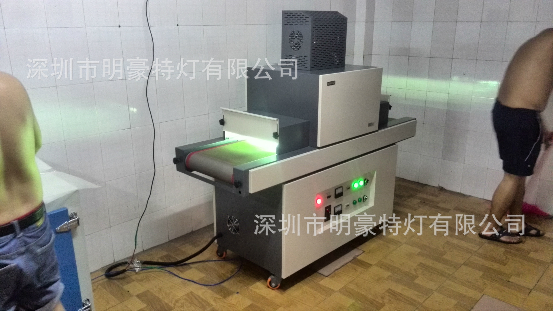 现货供应UV机手机按键转印UV胶PET薄膜用UV光固机立式UV固化机
