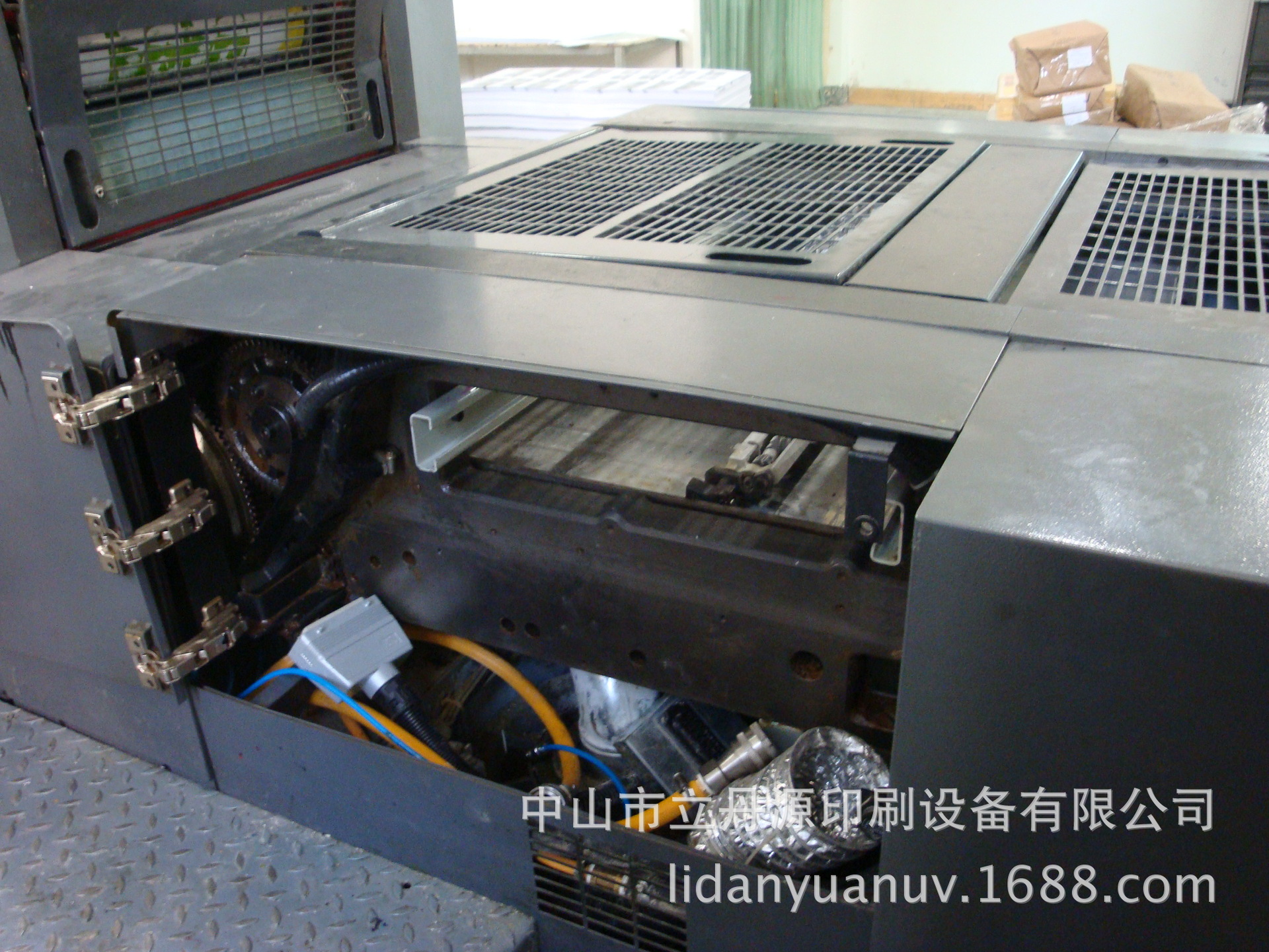 进口印刷机_进口印刷机加装UV水冷固化系统水冷UV快门灯罩