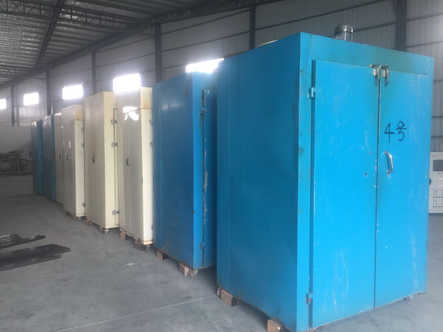 恒温烤箱_工厂转让工业大烤箱恒温电热烤箱可推车2米