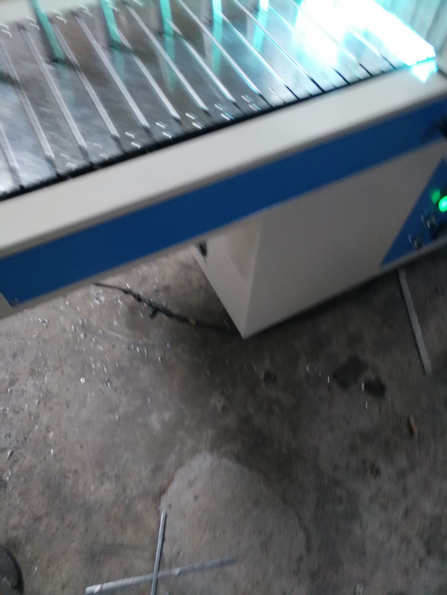 二用uv固化机_uv机,uv固化机,烘干机,圆二用uv,瓶子uv机。