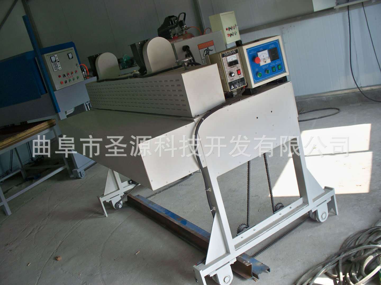 uv光油机_高光uv漆封釉固化机新款淋涂机uv光油