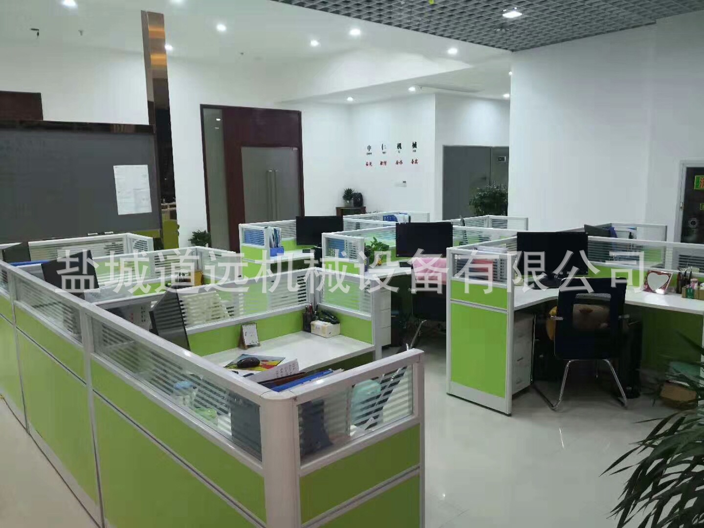恒温鼓风烘箱_厂家直销定制电热炉大型恒温鼓风烘箱大中型高温