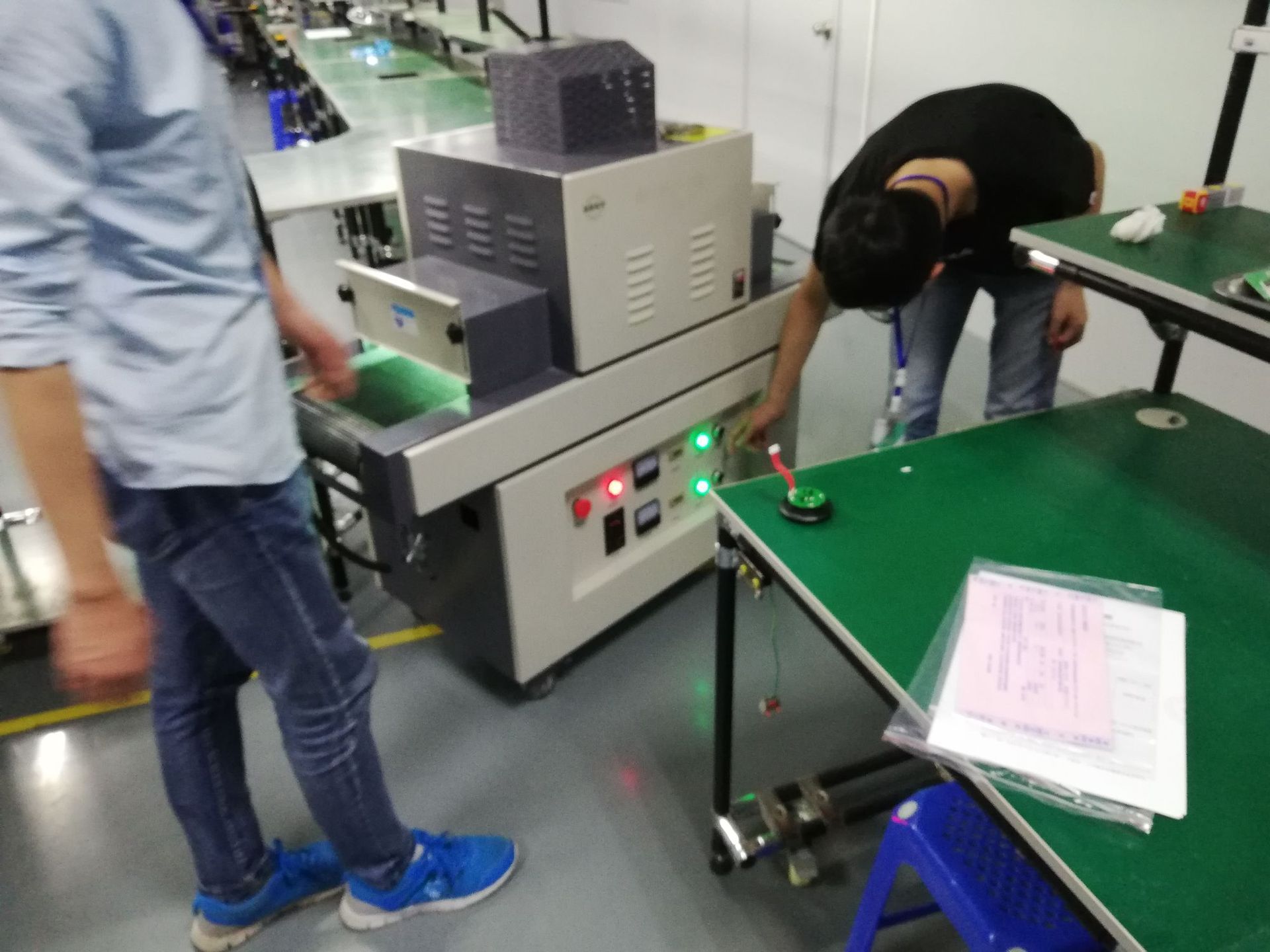 pcb线路板焊点_PCB线路板焊点保护UV胶专用UV固化机UV炉
