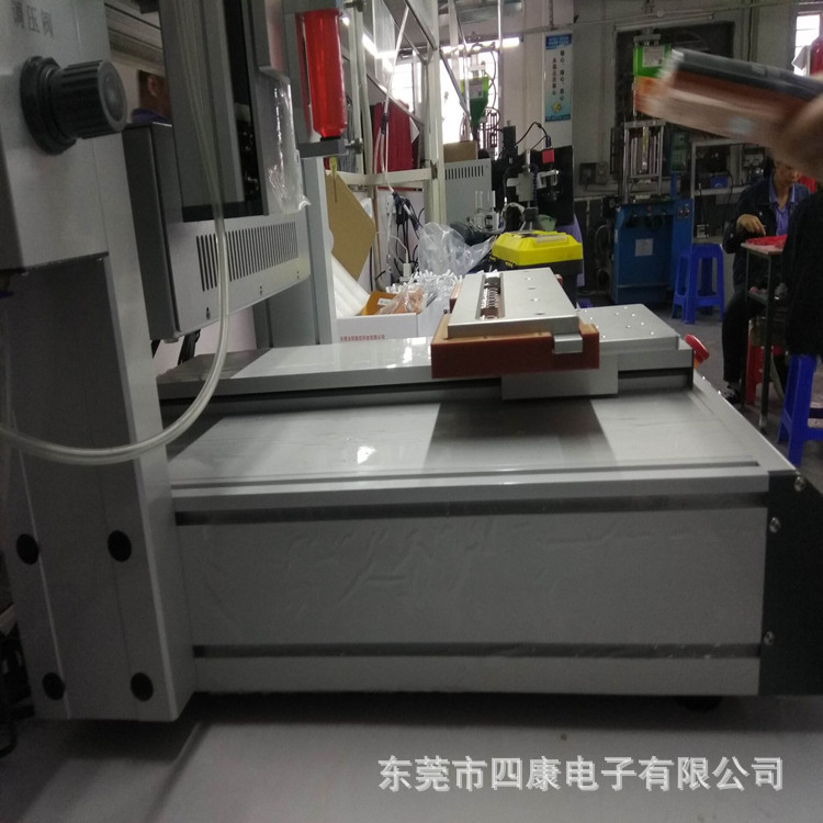 自动机拷打一体机_三轴数据线带uv灯高速uv一体式喷胶自动机拷打