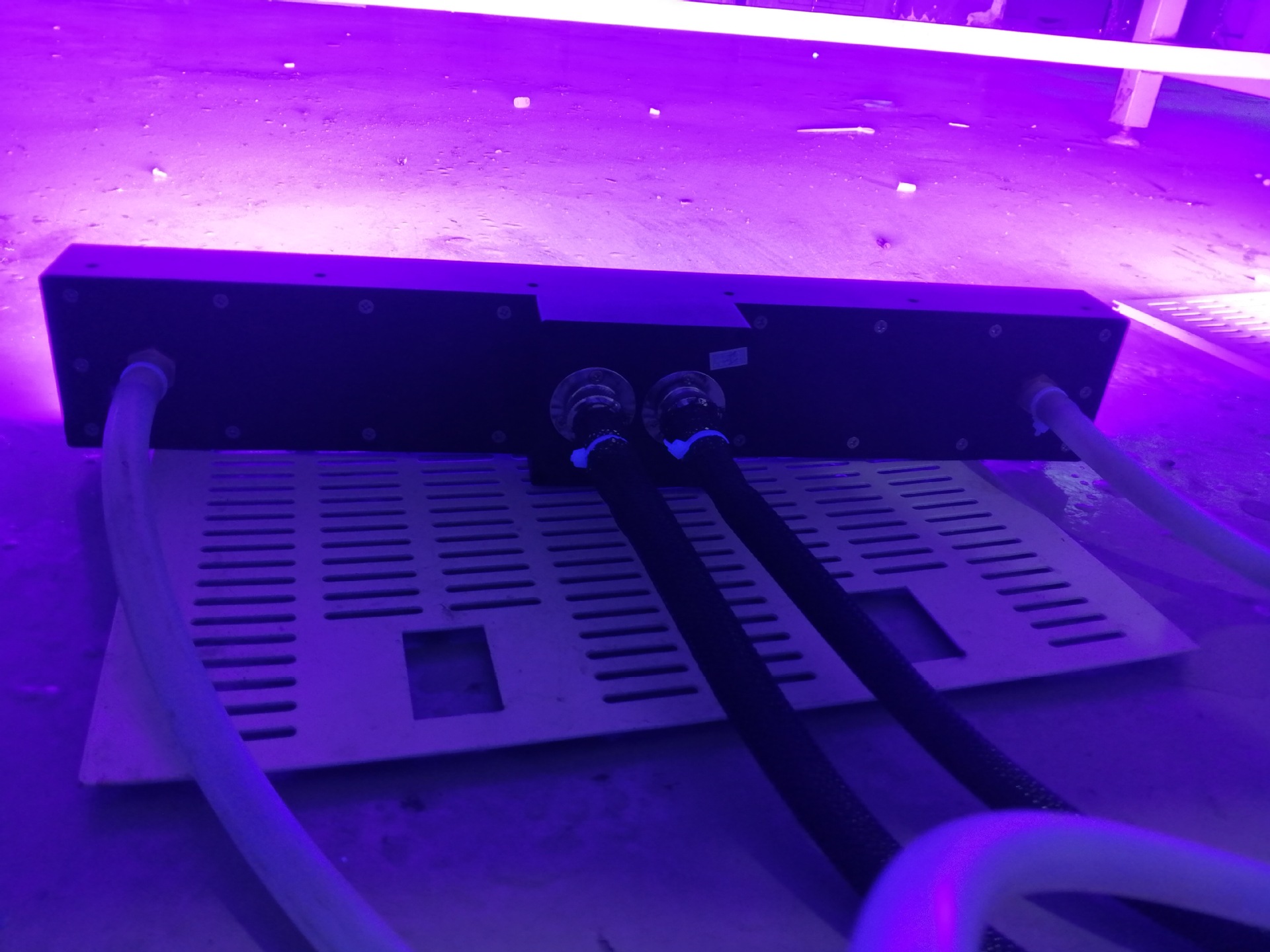 leduv冷光源_uv冷光源uvled固化灯低温升400*40mm厂家订制直供