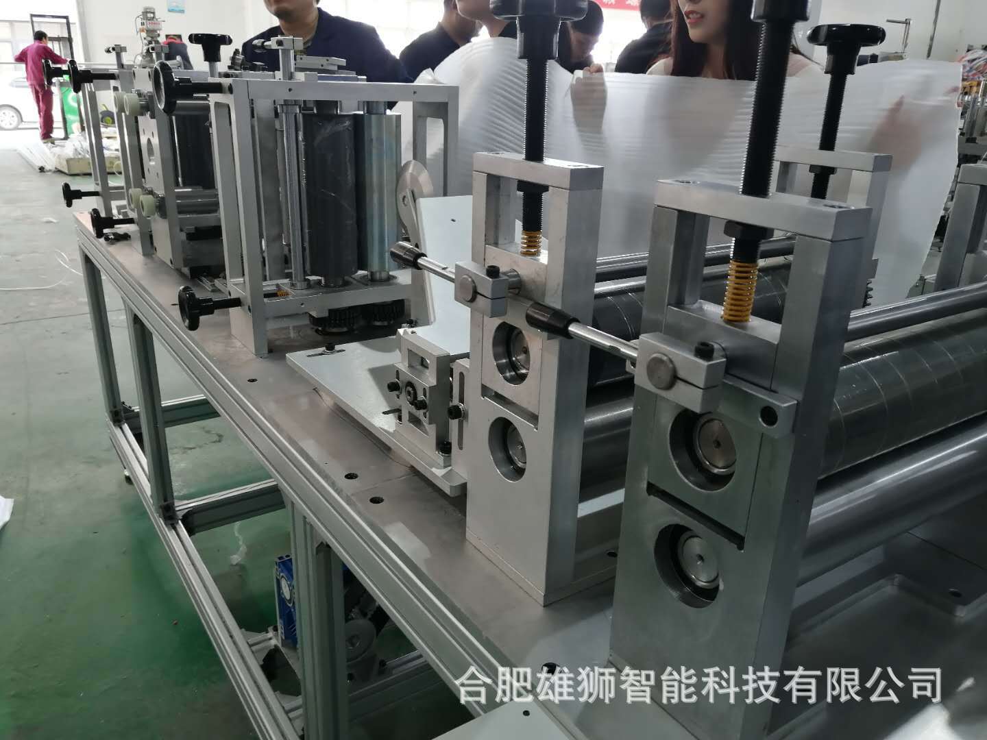 折叠口罩机_kn95半自动折叠口罩机点焊耳机即可