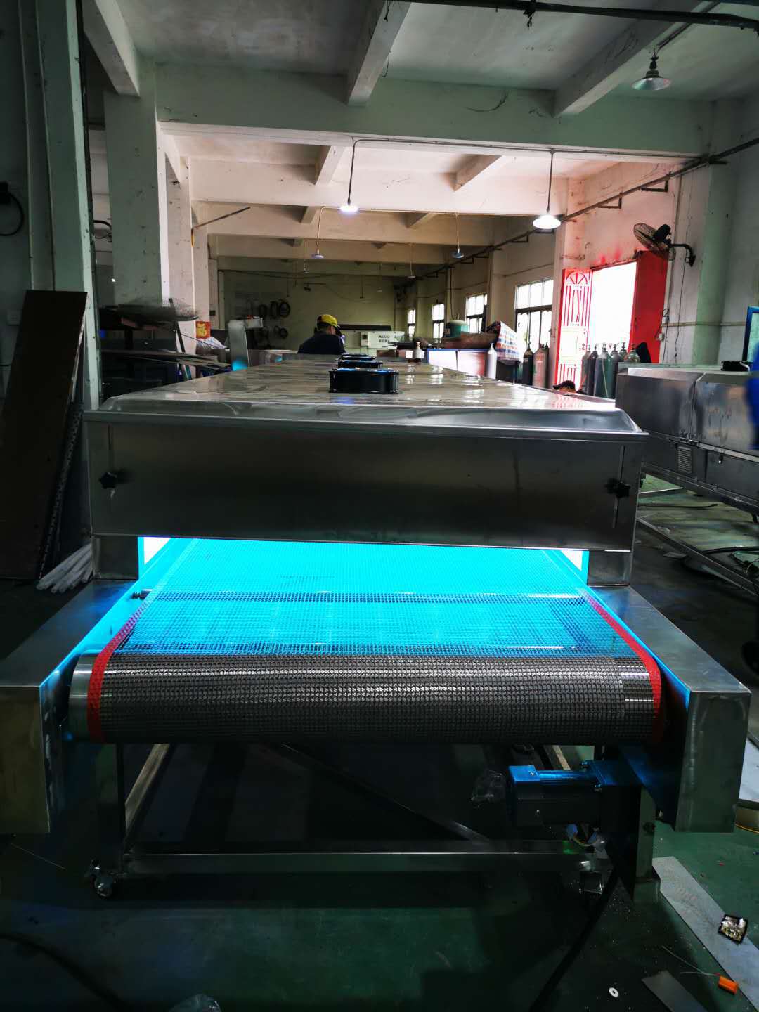 食品杀菌设备_厂家直供口罩紫外线杀菌机隧道式口罩食品灭菌机防护服杀菌炉