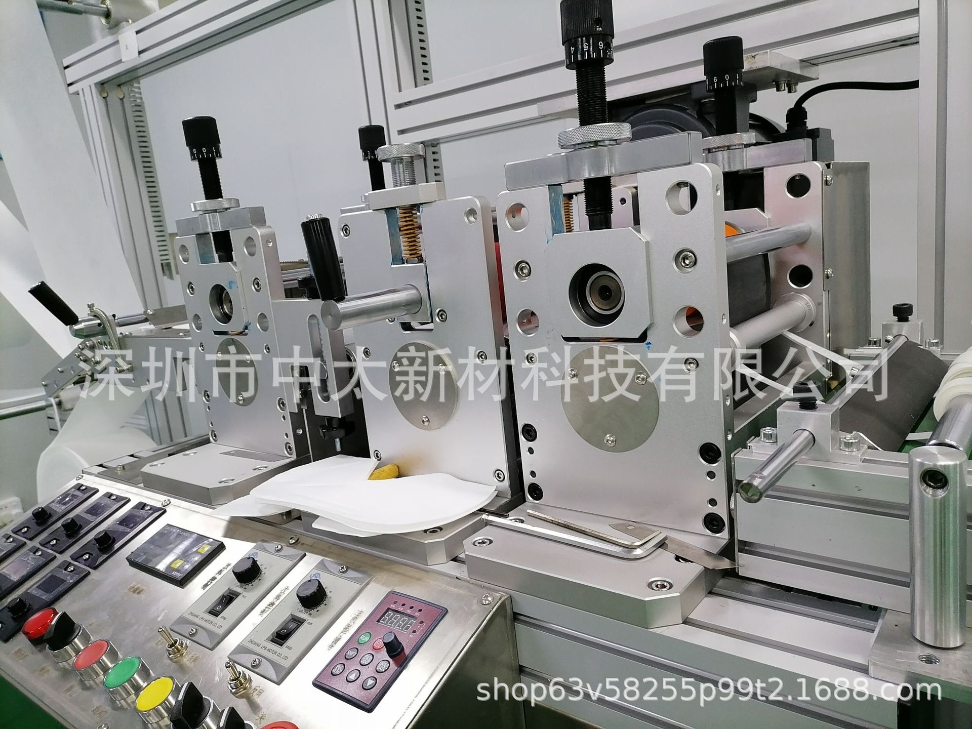 内置鼻梁条口罩机_厂家直销口罩机内置鼻梁条kn95大量现货
