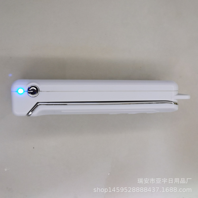 跨境专供紫外线杀菌灯消毒灯UV手持折叠家用旅行小型杀菌灯杀菌器